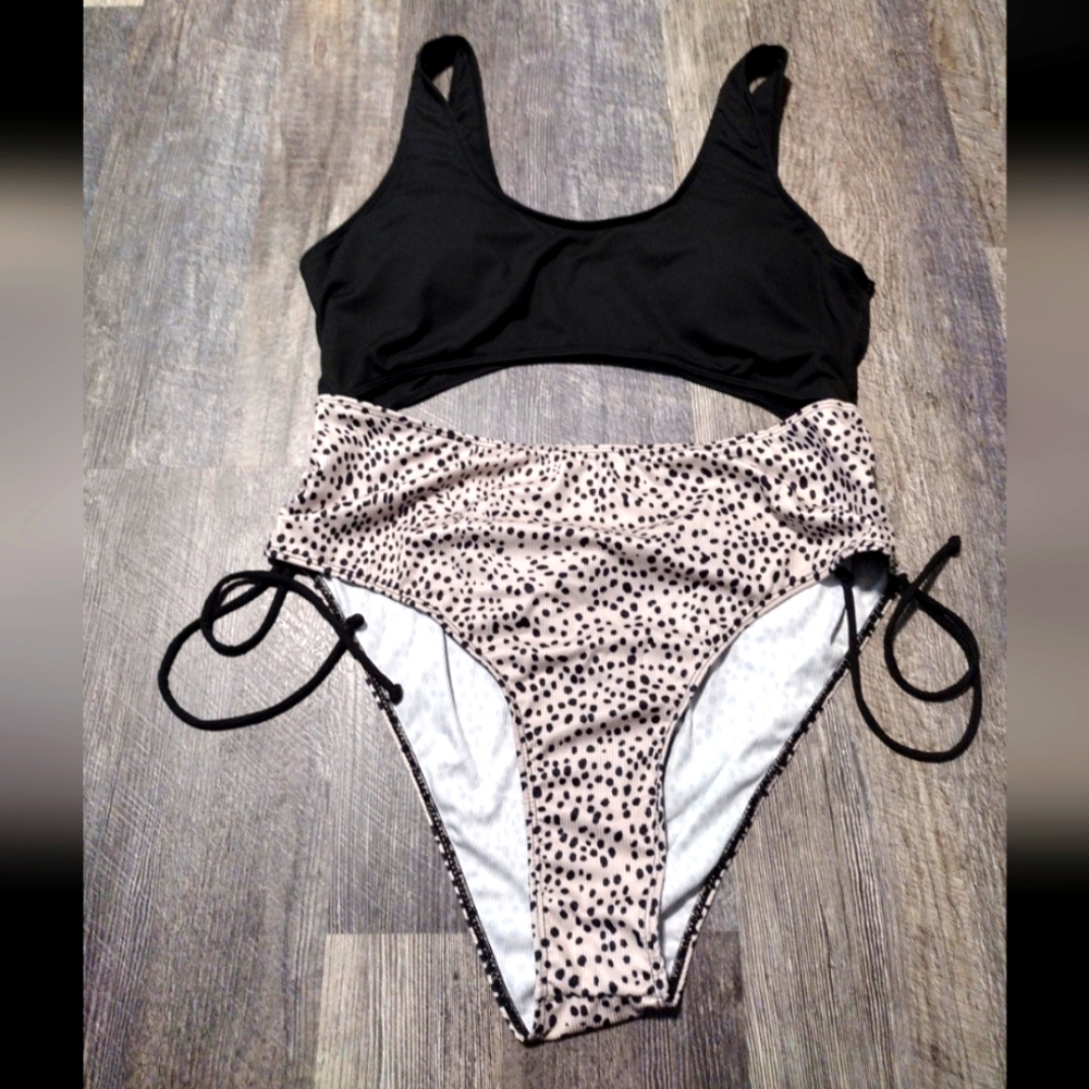 3XL Split Design Swimsuit